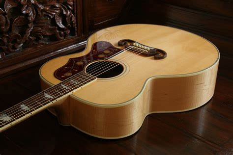 Gibson SJ- 200 Acoustic Guitar